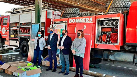 Donan cuatro vehículos de bomberos al Fondo Mallorquín de Cooperación