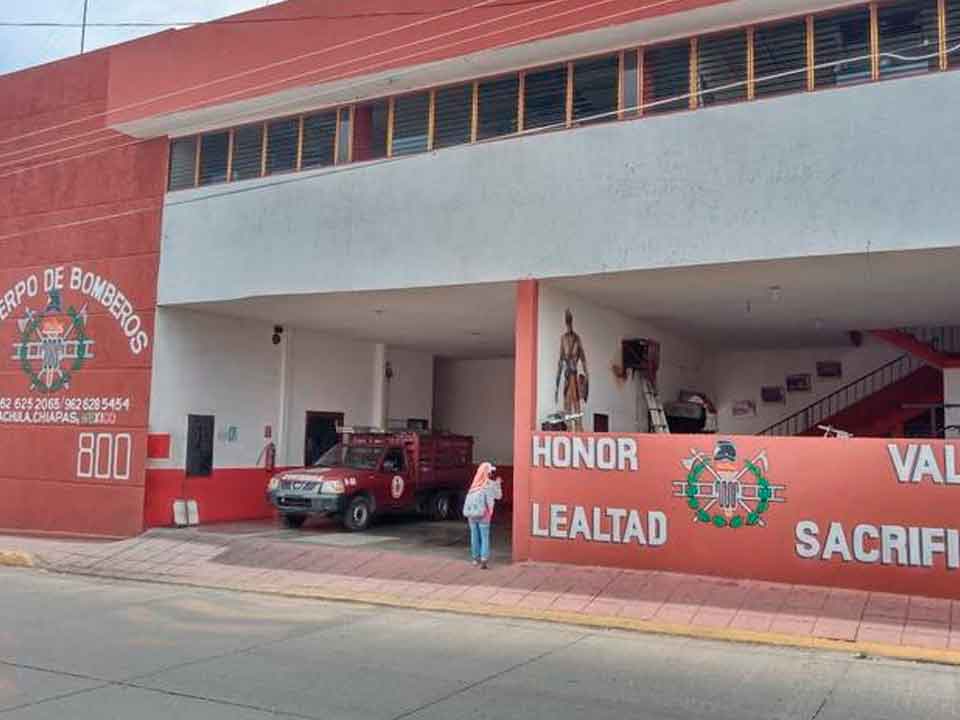 Bomberos piden ser vacunados contra el Covid-19