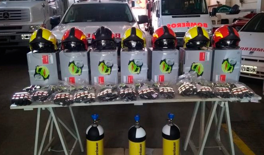 Bomberos presentó nuevo equipamiento para el cuerpo activo