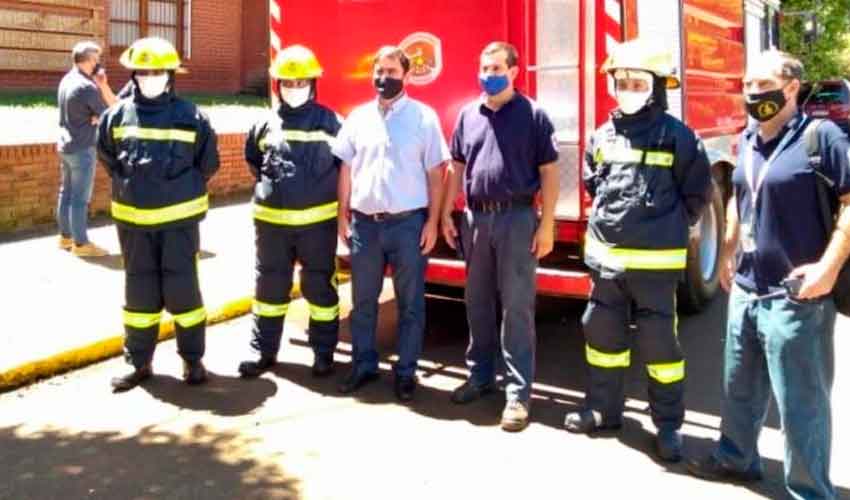 Bomberos de Eldorado recibieron trajes estructurales