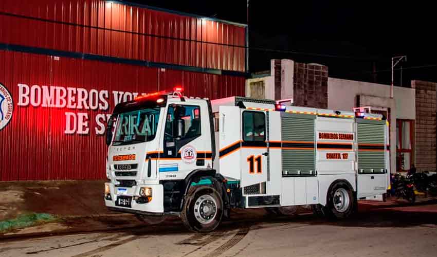 Bomberos Voluntarios de Serrano suma autobomba cero kilómetro