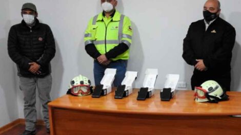Entrega equipos de comunicaciones a Bomberos de Los Vilos