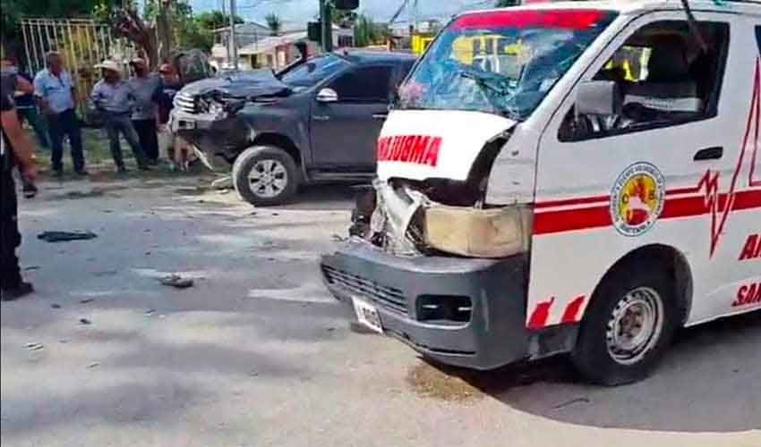 Bomberos se accidentan cuando se dirigían a cubrir una emergencia