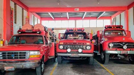Crisis: Bomberos de Sevilla paralizan sus carros