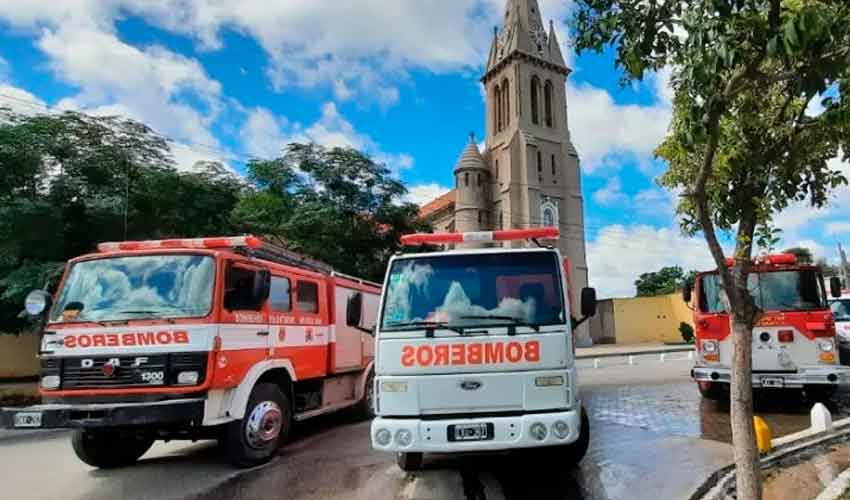 Bomberos de Santa Rosa incorporaron dos unidades