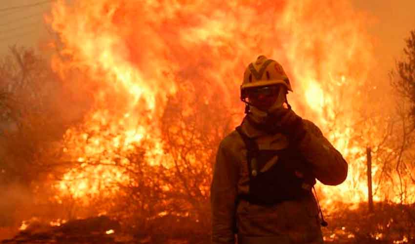 Bomberos voluntarios se declaran en alerta y deliberación