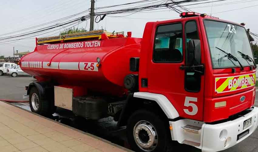 Cuerpo de Bomberos de Toltén con nuevo cisterna