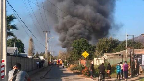 Dos bomberos lesionados dejó incendio registrado en San Pedro