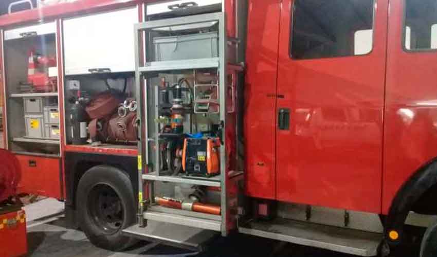 Bomberos recibió la autobomba adquirida en Holanda