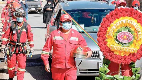 Fallece bombero que se contagió con COVID en un rescate