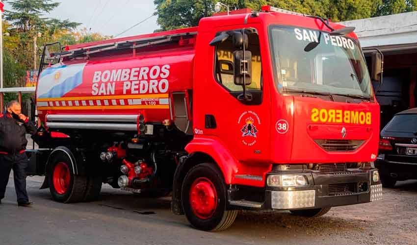Bomberos Voluntarios de San Pedro presentó una nueva unidad