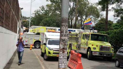Bomberos de Medellín protestaron por posibles reformas