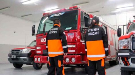 Bomberos de Rawson con nuevos trajes de Rescate Vehícular