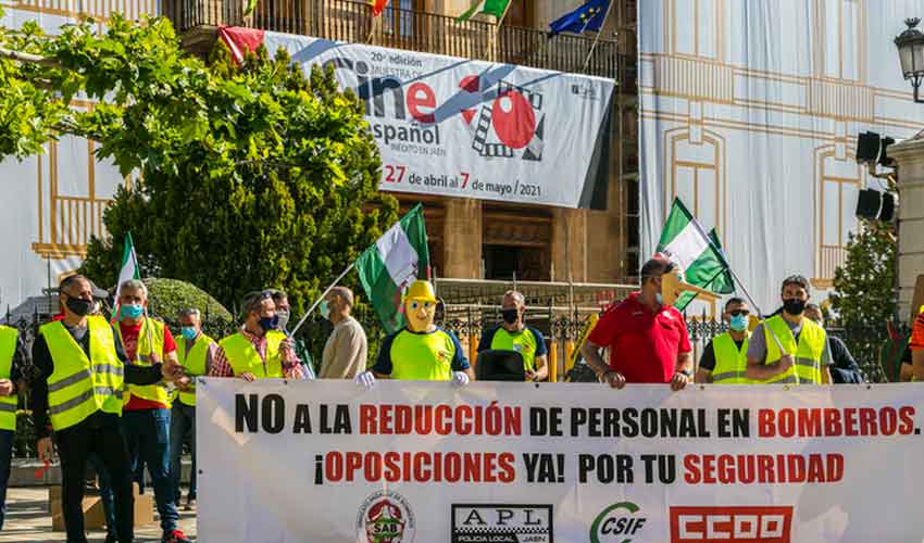 Bomberos denuncian "presiones" por parte del Ayuntamiento