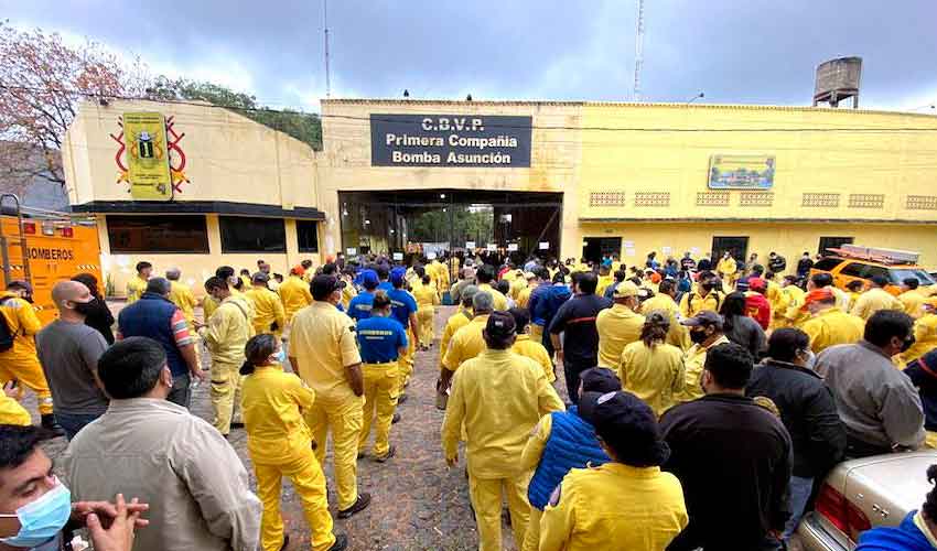Nuevo presidente resalta el trabajo de las voluntarias