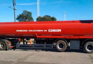 Bomberos Voluntarios de Eldorado recibieron un nuevo tanque cisterna
