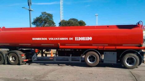 Bomberos Voluntarios de Eldorado recibieron un nuevo tanque cisterna
