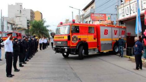 Los Bomberos de Tapiales recibieron un nuevo autobomba