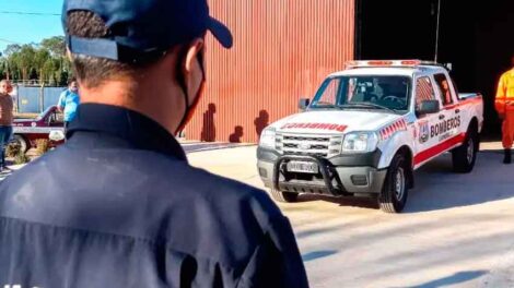 Presentaron una nueva unidad móvil para Bomberos de Carnerillo