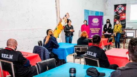Capacitación a Bomberos Voluntarios sobre violencia de género