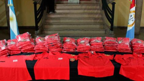 Entrega de uniformes y equipamiento para Bomberos Zapadores