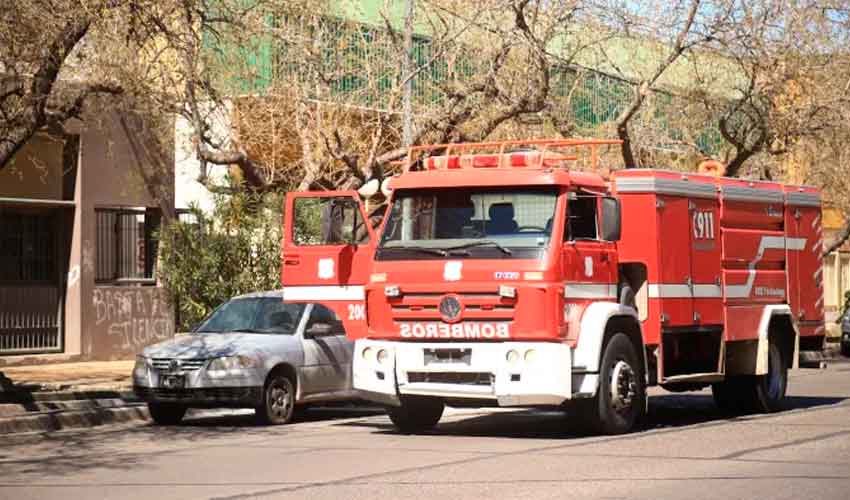 Bomberos de Rama Caída buscan ayuda para adquirir su primer camión