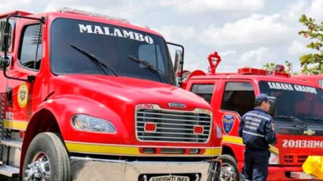 Atracaron a tres bomberos cuando atendían una emergencia