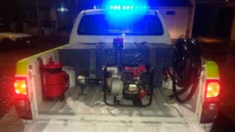 Bomberos de Lobería logró restaurar una camioneta Toyota