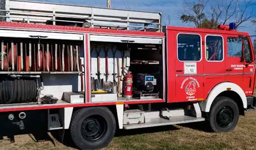 Los Bomberos de Santa Eleodora suman nuevo autobomba