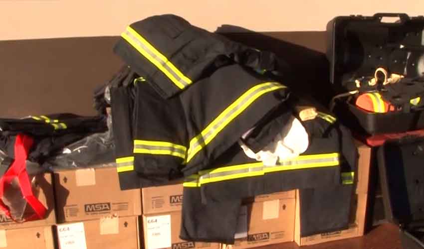 Entregaron nuevos equipos a Bomberos de Itaembé Guazú