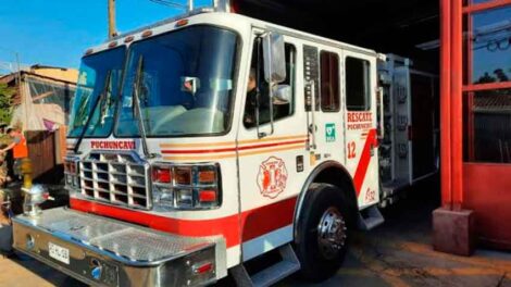 Bomberos de Puchuncaví estrenan un nuevo carro