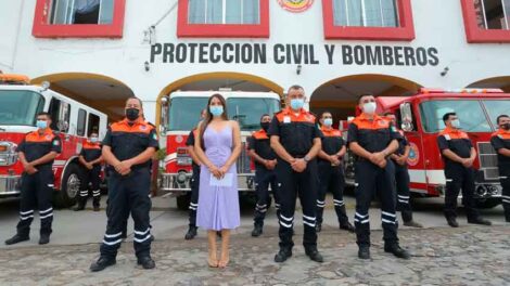 Fortalecen con más equipamiento Protección Civil y Bomberos 