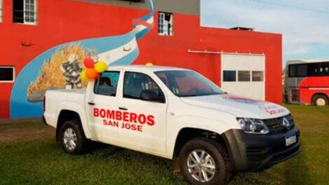 Bomberos Voluntarios de San José presentaron nueva unidad