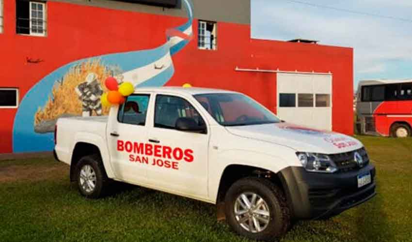 Bomberos Voluntarios de San José presentaron nueva unidad