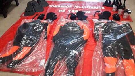 Bomberos incorporaron equipos de buceo para el rescate acuático