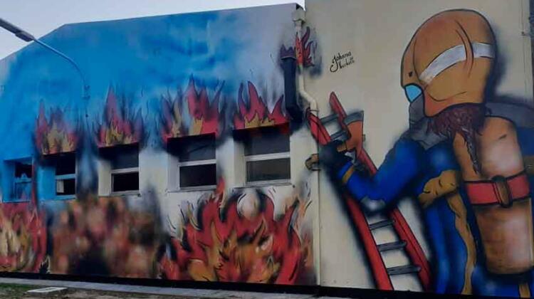 Se inauguró un mural dedicado a los Bomberos de Sáenz Peña