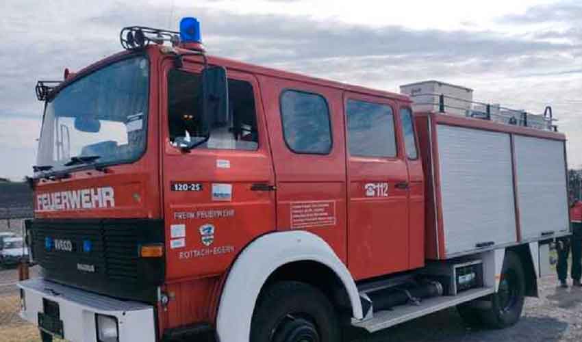 Bomberos de Puerto Rico traen una nueva autobomba donada por Alemania
