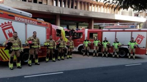 Los bomberos municipales renuevan su indumentaria