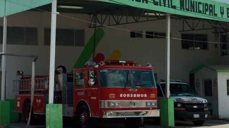 Camión de bomberos se queda sin frenos al ir a una emergencia