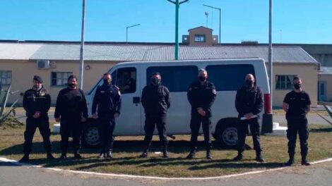 Presos repararon camioneta para el Cuartel de Bomberos de Junin