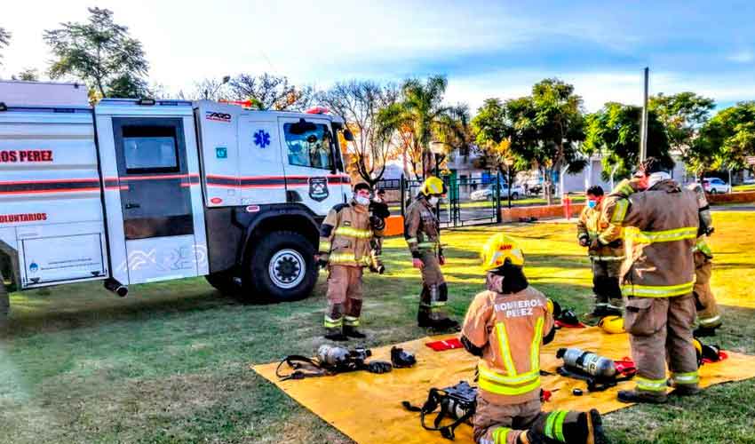 Bomberos Voluntarios de Pérez recibieron ayuda económica 