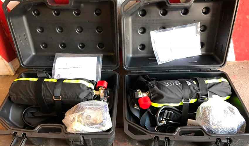 Bomberos de Totoras compraron equipos de respiración autónoma