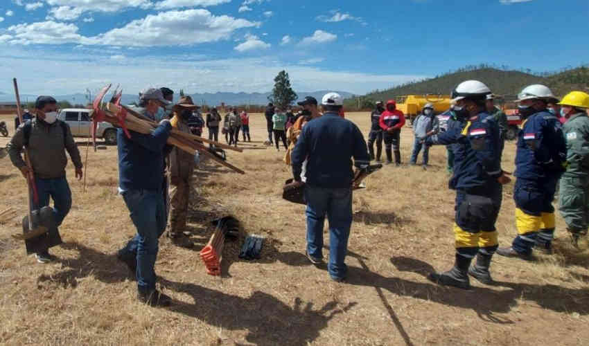 Bomberos forestales de San Lorenzo recibieron materiales