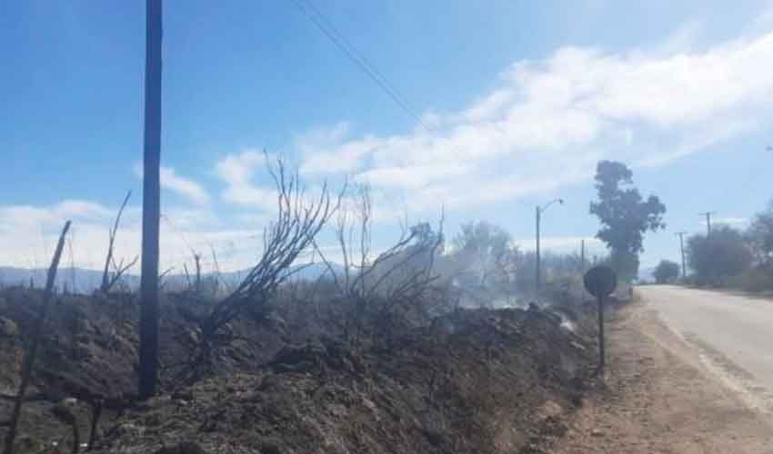 Un bombero recibió una descarga eléctrica mientras combatía un incendio
