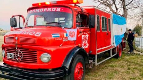 Bomberos Voluntarios de Pueblo Andino con nuevo autobomba