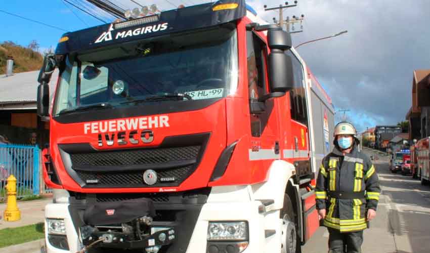Bomberos de Puerto Varas celebró la entrega de nuevo carro para la Segunda Compañía
