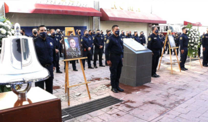 Conmemoración a bomberos caídos en cumplimento de su deber