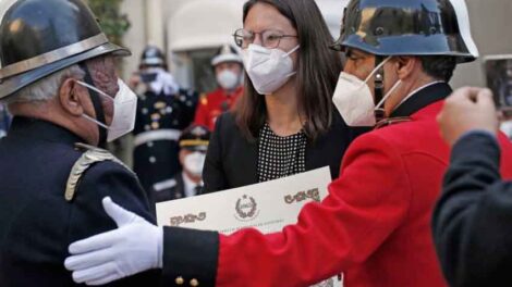 Premiaron a bomberos con 50 años de servicio