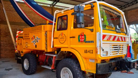 Bomberos voluntarios de Ayolas reciben nuevo camión