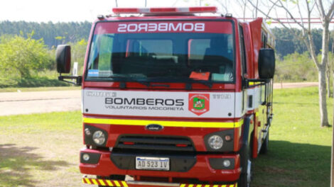 Bomberos voluntarios de Mocoreta con nuevo autobomba
